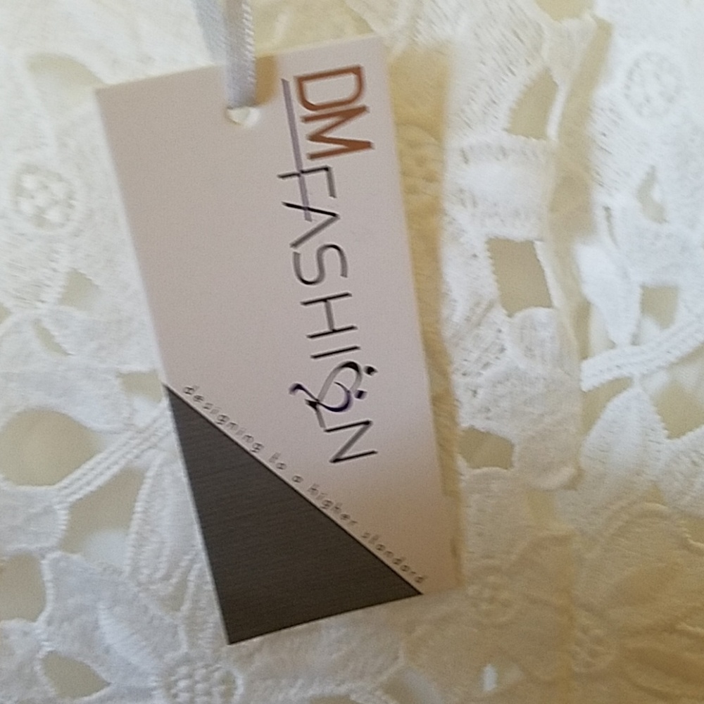 D. DM FASHIONS - Picture 6 of 8